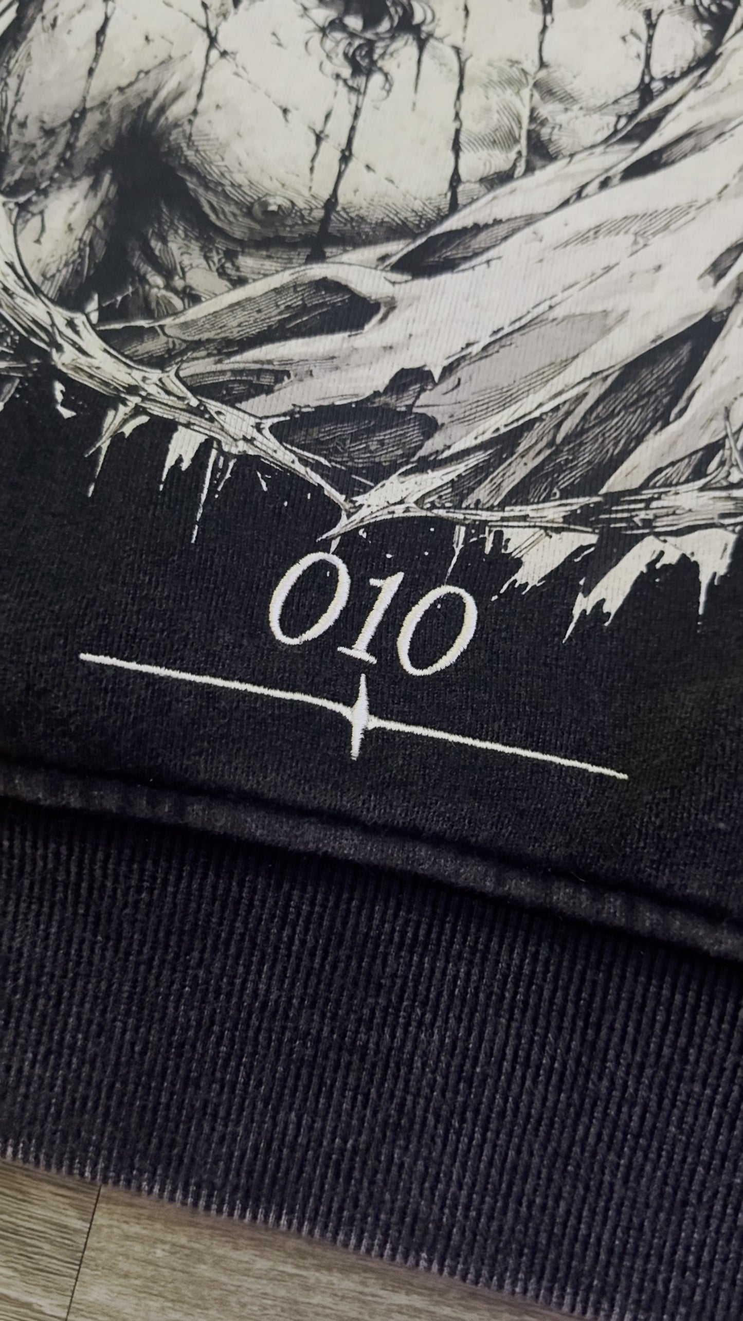 ALONE, NOT AVERAGE — 010 HOODIE